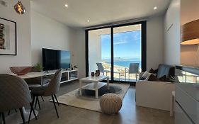 E1 Presidential Studios On High Floor With Stunning Sea Views