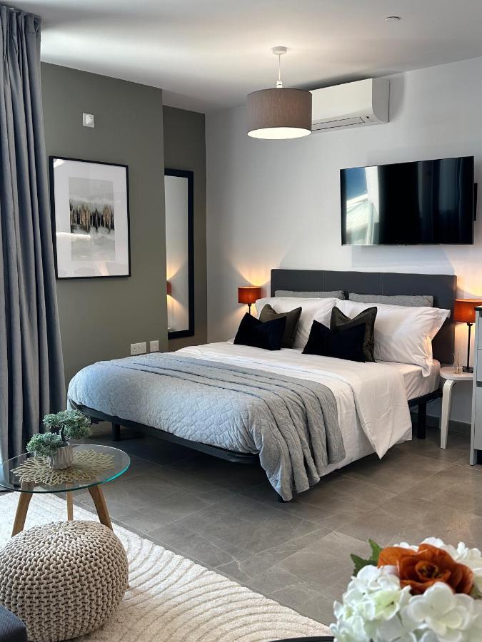 E1 Presidential Studios On High Floor With Stunning Sea Views Gibraltar Exterior photo